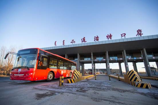 1673855140916794.jpg 1 2023年1月9日金旅客车在二连浩特公路口岸货运通道出境
